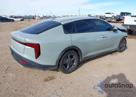 2025 Kia K4 Lxs из США, поврежденный, VIN 3KPFT4DE4SE026707